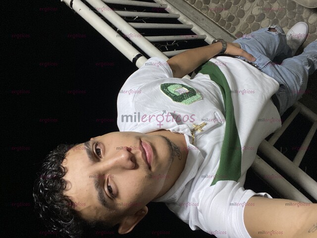 FOTOS DE CHICO JOVEN CALIENTE & COMPLACIENTE DE PASO EN TU CIUDAD
