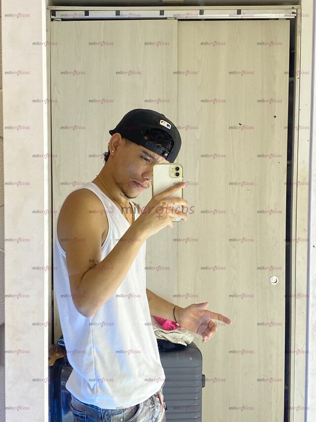 FOTOS DE CHICO JOVEN CALIENTE & COMPLACIENTE DE PASO EN TU CIUDAD