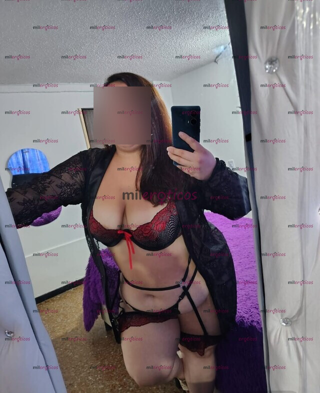 FOTOS DE HERMOSA BLANQUITA, VOLUPTUOSA EXQUISITA Y JUGUETONA