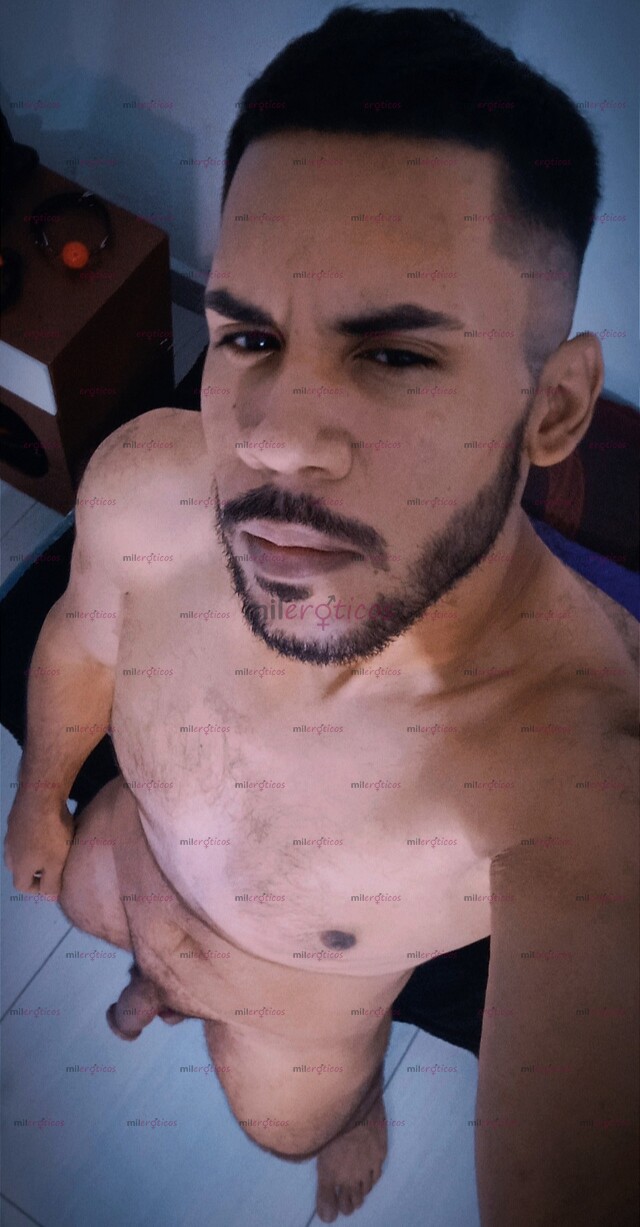 FOTOS DE MACHO NALGÓN APRETADO QUE CHUPA CON DEVOCIÓN Y GARGANTA PROFUNDA