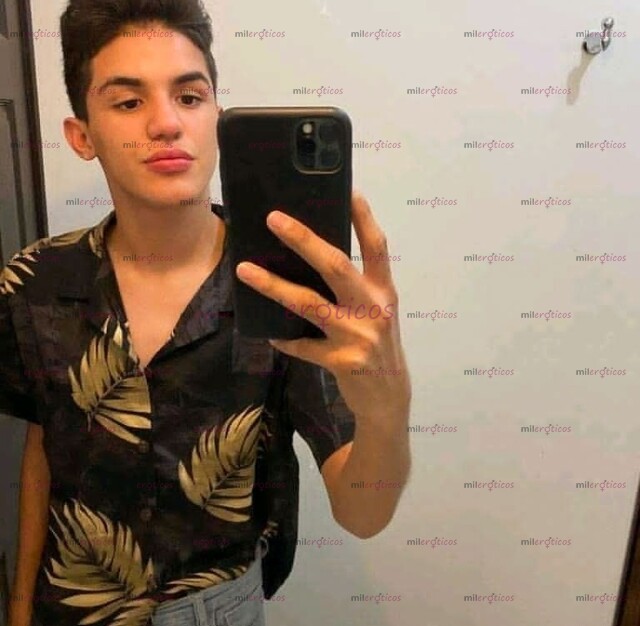 FOTOS DE CHAKAL VEN Y MONTANTE EN MI VERGOTA LLENA DE LECHE CON LUGAR