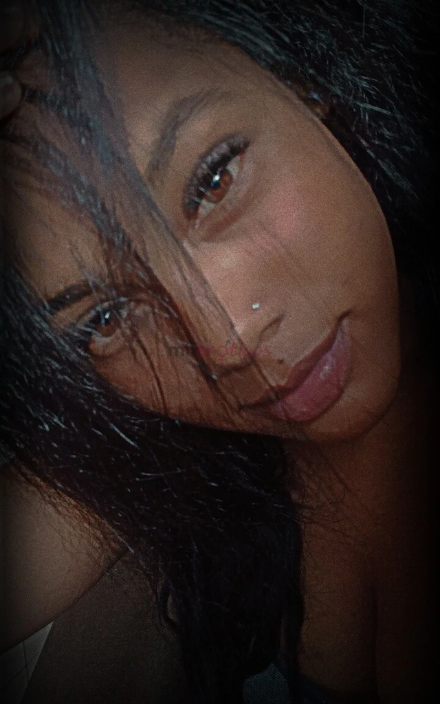 Ola meu nome e melisa tenho 22 anos sou cubana mas moro no brasil sou uma mulher feliz apaixonada e bonita amo meu trabalho se tiver interesse entre e...
