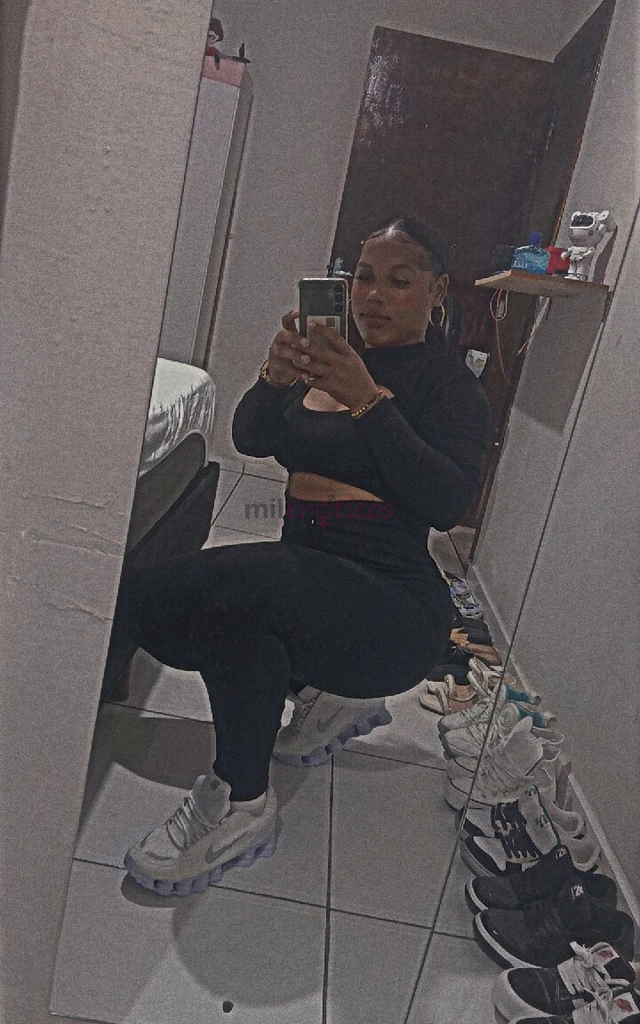 Ola meu nome e melisa tenho 22 anos sou cubana mas moro no brasil sou uma mulher feliz apaixonada e bonita amo meu trabalho se tiver interesse entre e...