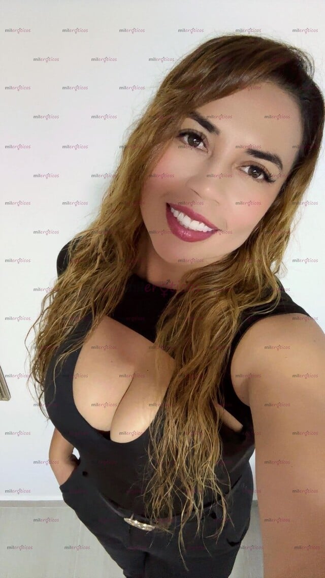 FOTOS DE RELAJACION Y PLACER EN UN MASAJE VEN Y LE DARE UN ROSE CON MIS MANOS A TU CUERPO