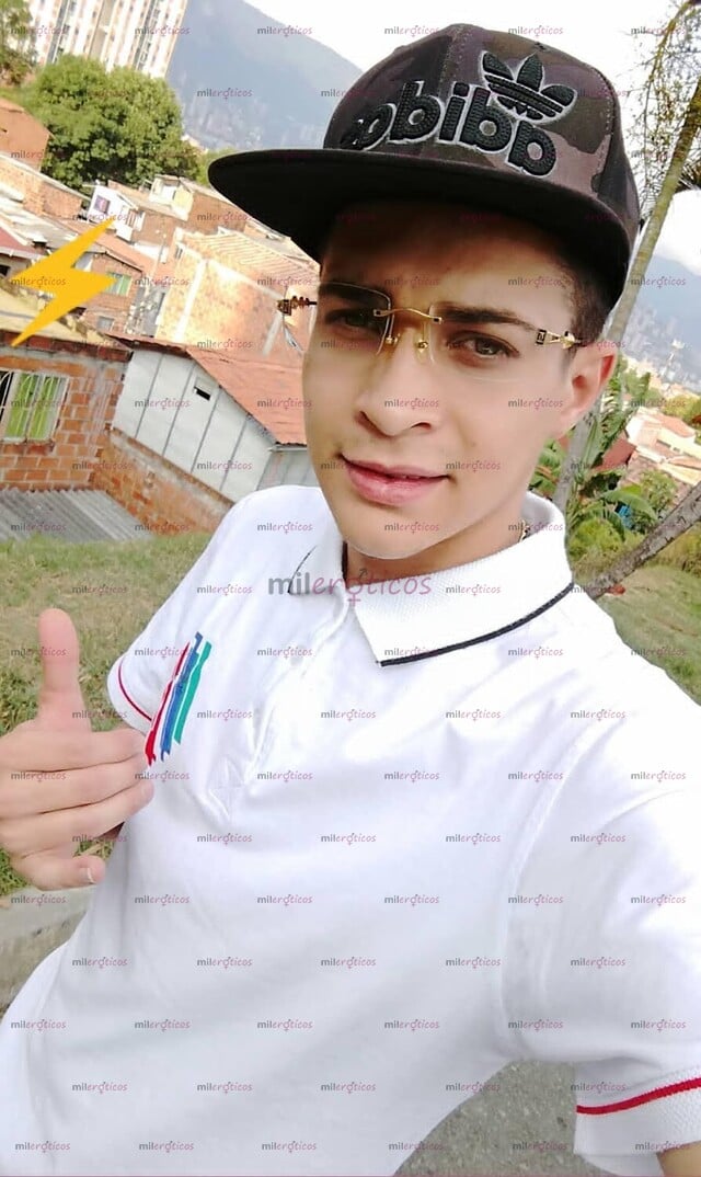 FOTOS DE ME OFREZCO PARA TRIO CON PAREJA HETERO SOY ACT BISEXUAL TENGO 18 AÑOS 3216678386
