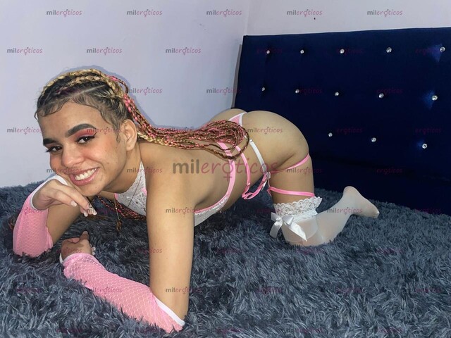 FOTOS DE HERMOSA BLANQUITA CON LINDO ROSTRO CON DESEOS DE MUCHO SEXO