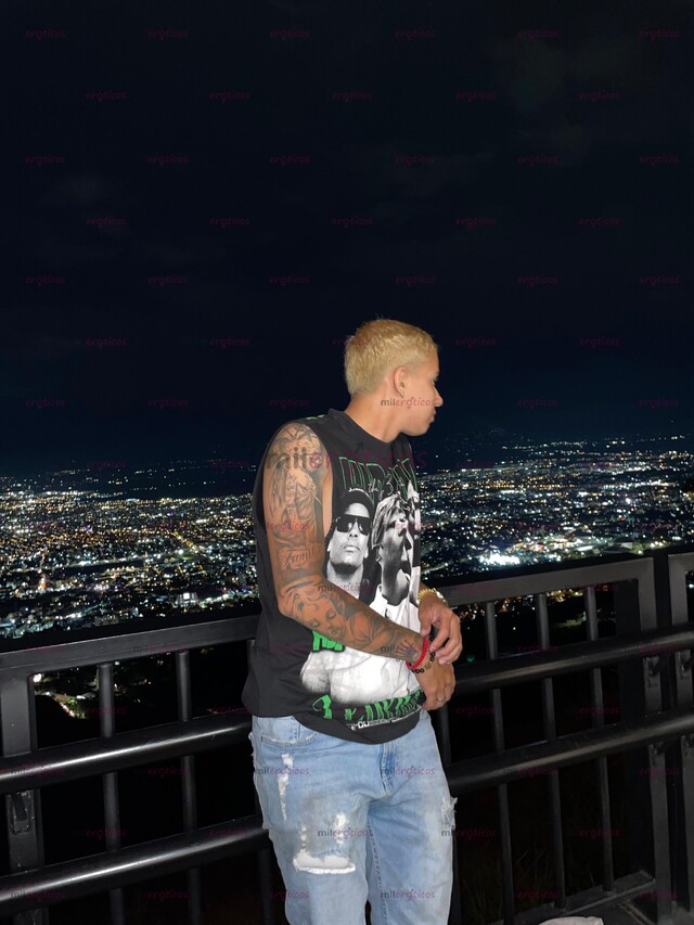 FOTOS DE COSTEÑO BIEN RICO EN BUSCA DE PERRA SEDIENTA DE VERGA