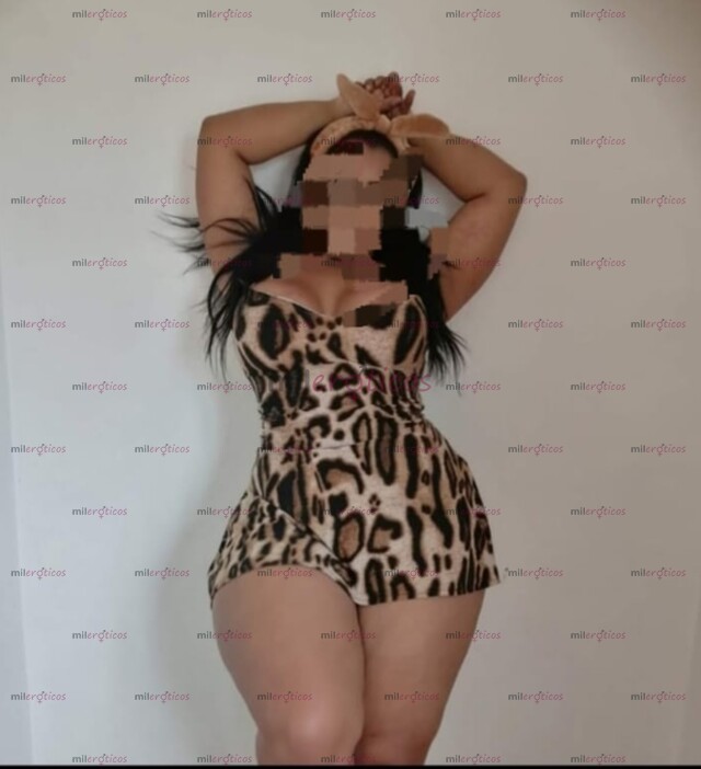 FOTOS DE HERMOSA MULATA DE TETAS GRANDES NATURALES CABELLOS CASTAÑOS