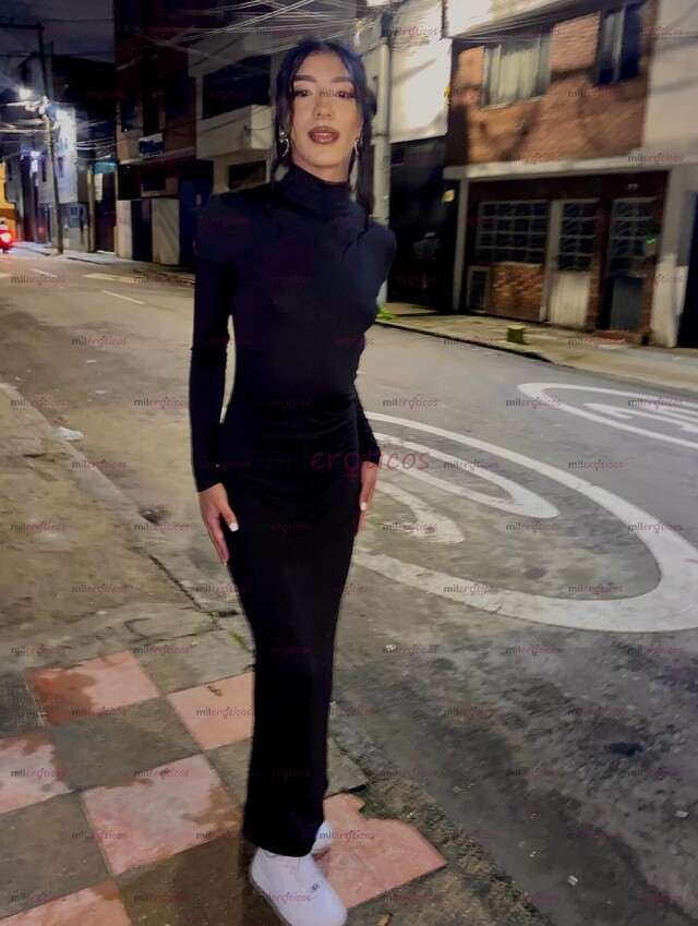 FOTOS DE UNA FLACA CANDENTE LISTA PARA CONOCERTE Y PASARLA RICO