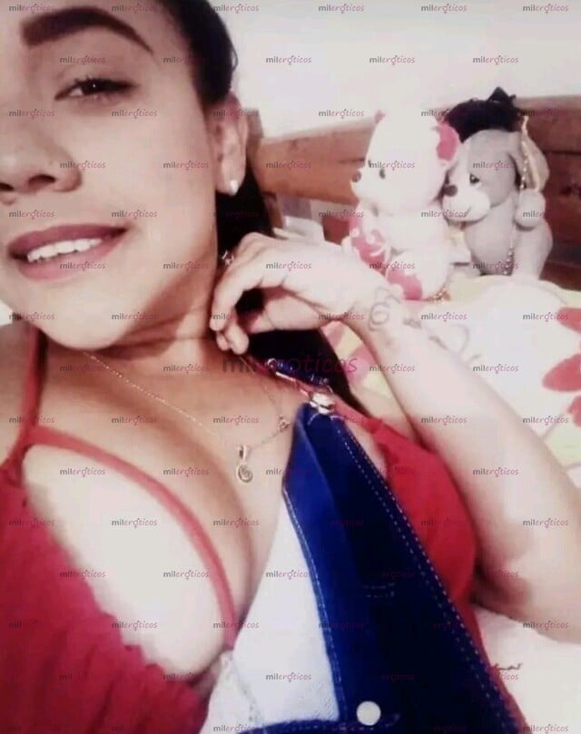FOTOS DE LINDA FLACA ACTVA MOJADITA EN CASA ..... PARA DARTE UN RICO CONTENIDO VIRTUAL