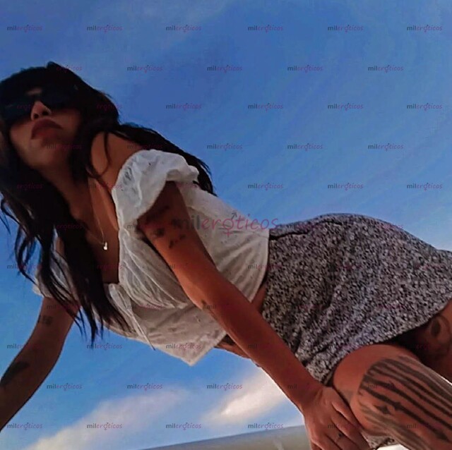 FOTOS DE HOLA SOY UNA MORENITA DELGADA OJIVERDE Y TATUADA, SUMISA A VECES..