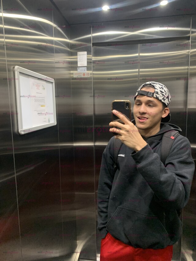 FOTOS DE ERICK CHICO RECIEN LLEGADO ALA CIUDAD DE ITAGUI