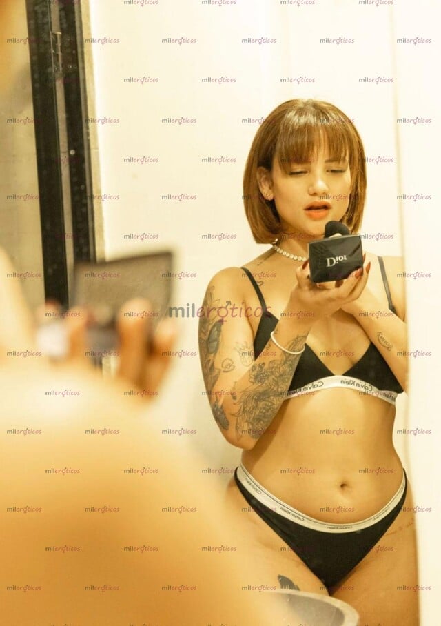 FOTOS DE TETONA NATURAL CON UN CULAZO RICO PARA DARME UNOS SENTONES EN TU RICA VERGOTA