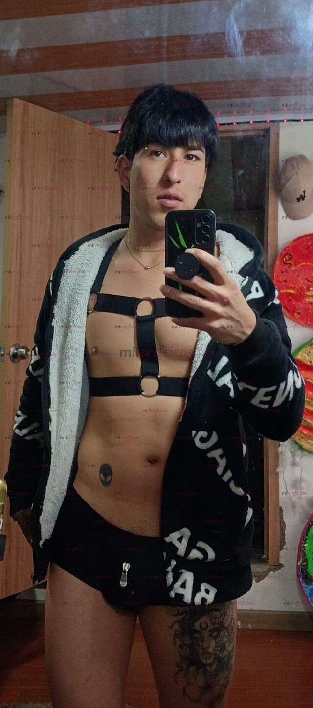 FOTOS DE QUIERES SER MI AMIGO CON DERECHO ESCRIBE Y LA PASOMOS RICO