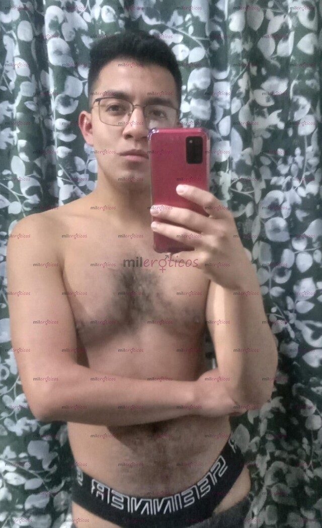 FOTOS DE VEN Y COMETE MI CULITO! SOY TONY 25 AÑOS, GRACIAS POR ENTRAR A MI PERFIL.