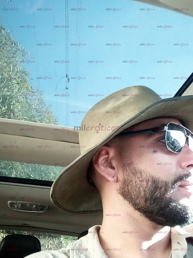 FOTOS DE CREATIVO CURIOSO AMOROSO DIVERTIDO SOCIABLE