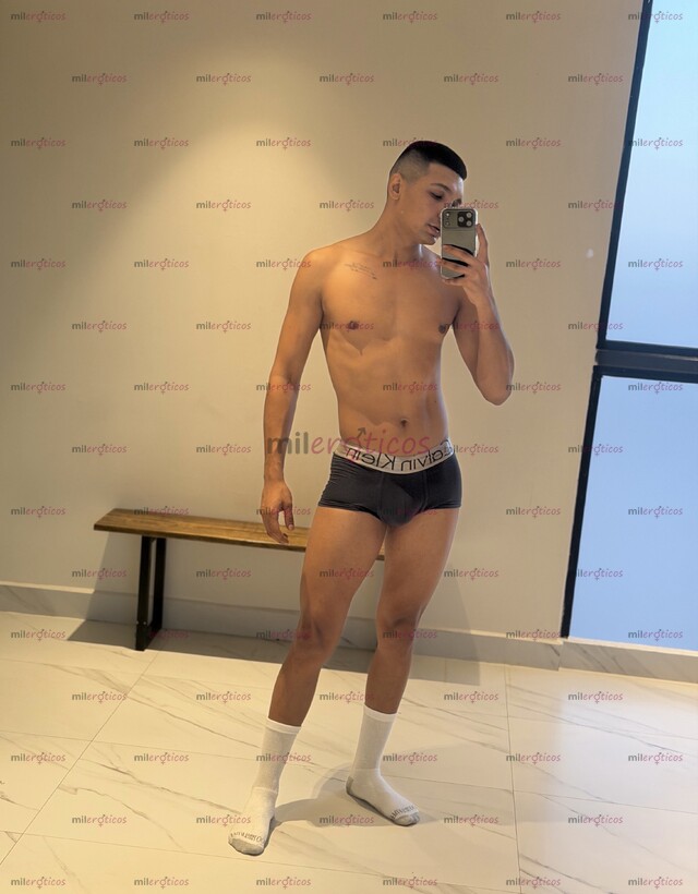 FOTOS DE MORENO VARONIL DOTADO. ACTIVO VERSATIL, SANO Y COMPLACIENTE CON LU