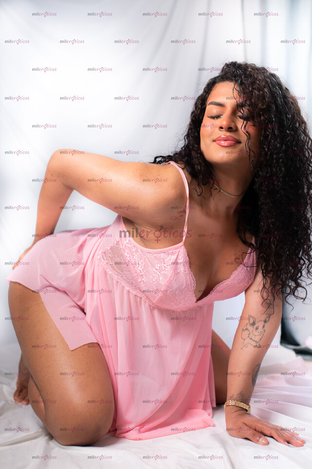 FOTOS DE MORENA CANDENTE, AMOROSA, ARRECHA, LECHERA