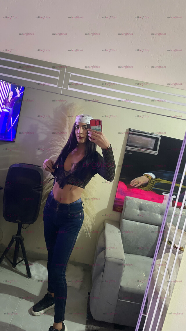 FOTOS DE LAURELES .....NIÑA TRANS LECHERA .....FUERA DORADAS. ...