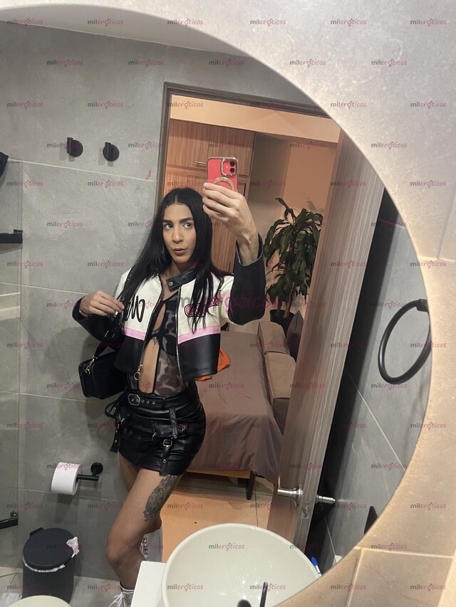 FOTOS DE LAURELES .....NIÑA TRANS LECHERA .....FUERA DORADAS. ...