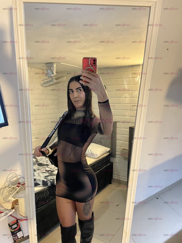 FOTOS DE LAURELES .....NIÑA TRANS LECHERA .....FUERA DORADAS. ...