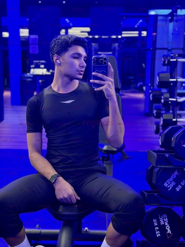 FOTOS DE GUAPO, TRAVIESO, COMPLACIENTE PARA TI, DISPUESTO PASARLA BIEN