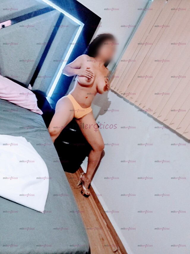 FOTOS DE RICO MAÑANERO CON COLOMBIANA DE HERMOSO CUERPO, DARINKA