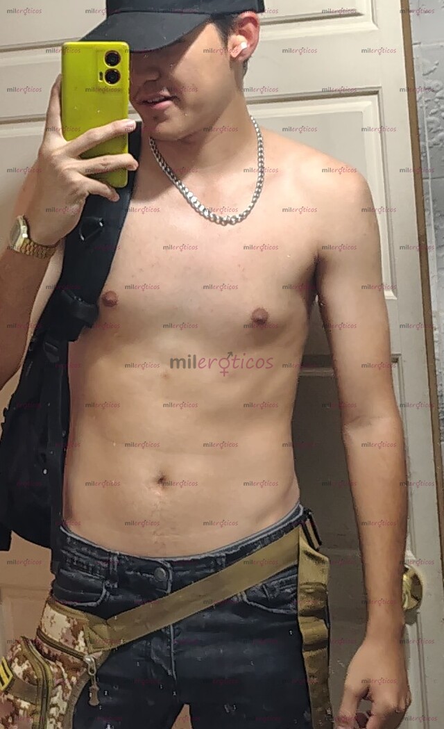 FOTOS DE EL TERCERO IDEAL PARA PAREJAS: DISCRECIÓN, HIGIENE Y PLACER TOTAL