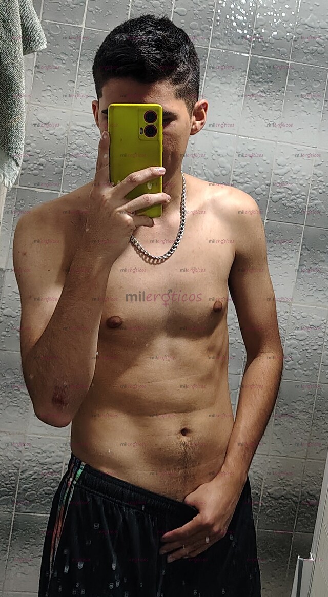 FOTOS DE EL TERCERO IDEAL PARA PAREJAS: DISCRECIÓN, HIGIENE Y PLACER TOTAL