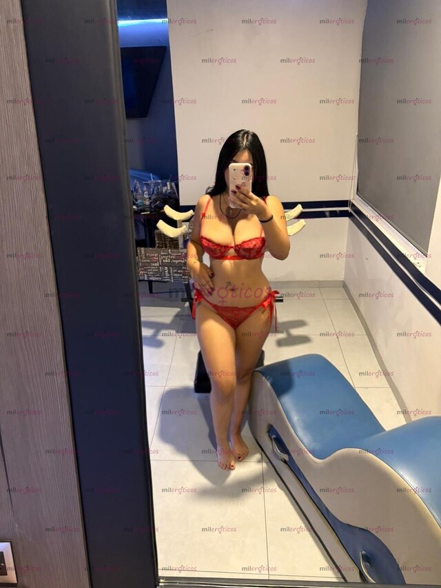 FOTOS DE ALESSA ME ENCANTA VENIRME A CHORROS Y MAMARLA SÚPER RICO MI AMOR
