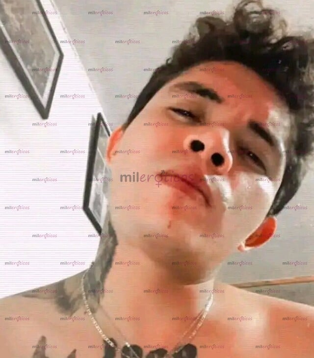 FOTOS DE HOLA ME LLAMO RAFAEL SOY UN CHICO DE 23 AÑOS,CASTAÑO,DELGADO,MIDO1.67.