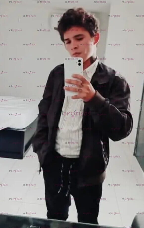 FOTOS DE HOLA ME LLAMO RAFAEL SOY UN CHICO DE 23 AÑOS,CASTAÑO,DELGADO,MIDO1.67.