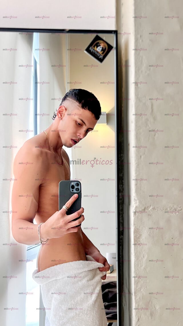 FOTOS DE ATLÉTICO MODELO UNIVERSITARIO MASCULINO SCORT