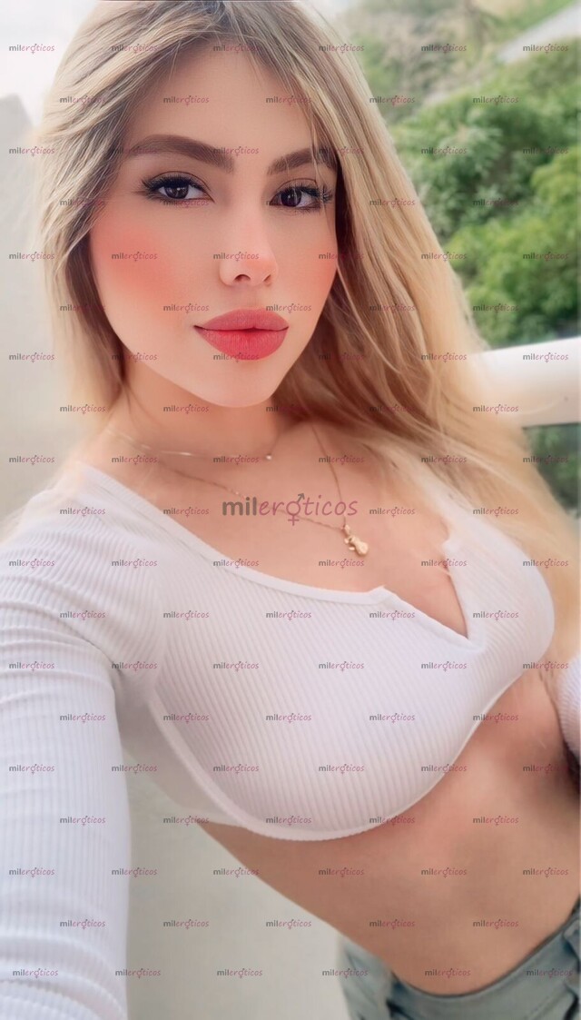 FOTOS DE DAKOTA, RUBIA DIVINA CON BUENA ACTITUD, PARCHADITA