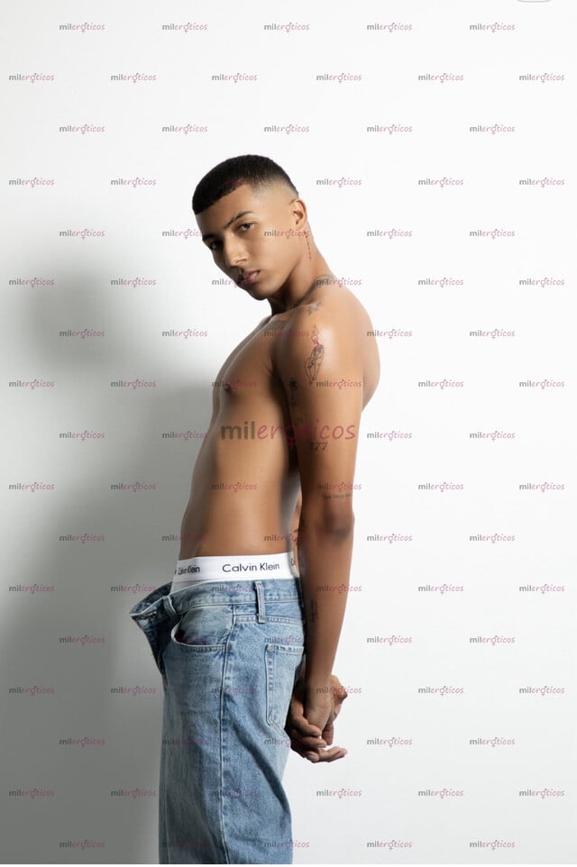 FOTOS DE MODELO TOP CON BUENA HERRAMIENTA, MENTE ABIERTA Y CACHONDO DISPONIBLE 24 7