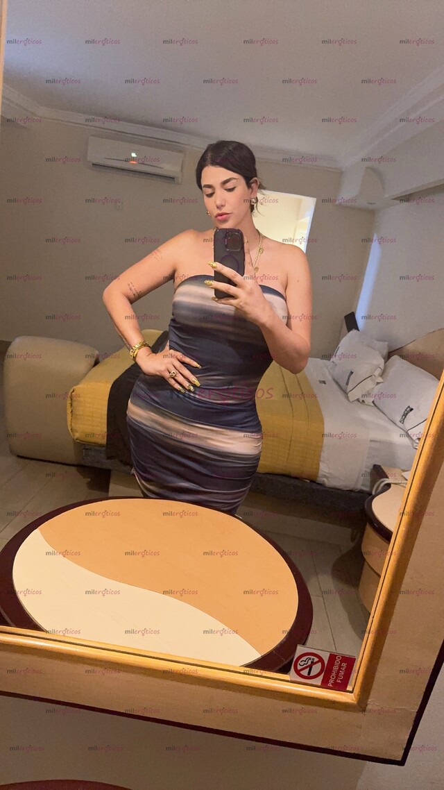 FOTOS DE CHICA TRANS CON BELLEZA ELEGANCIA Y SÚPER CACHONDA UNA VERDADERA PUTA