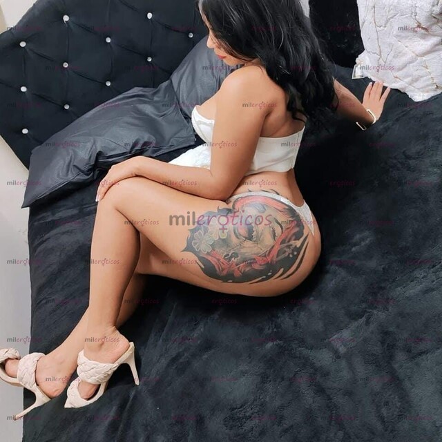 FOTOS DE HERMOSA Y BELLA LLENA DE ELEGANCIA Y SENSUALIDAD