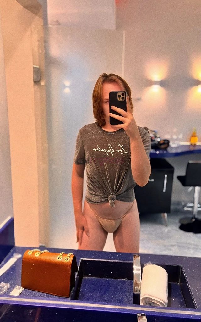 Estou de passagem pela cidade chama ai atendo em motel ou na casa do cliente nao tenho local mas vem e bora goza gostoso juntos sou super simpatica br...