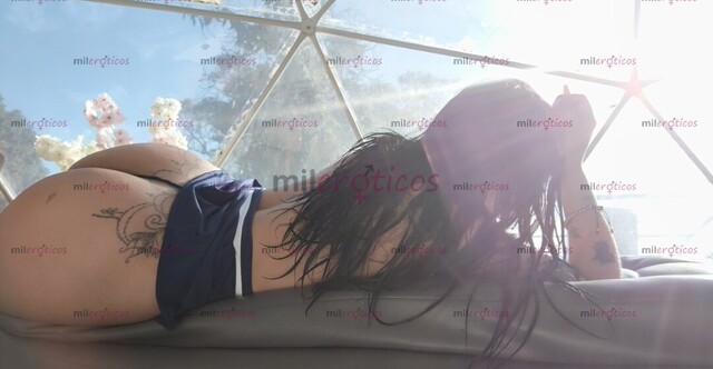 FOTOS DE EXCLUSIVO: PELINEGRA DE OJOS ESMERALDA CONTENIDO PREMIUM