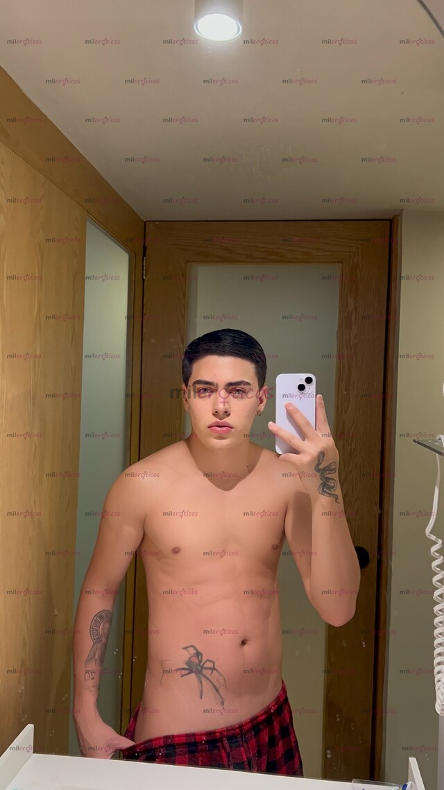 FOTOS DE TU JOVEN FANTASÍA 18 AÑOS ANYELO CON LUGAR