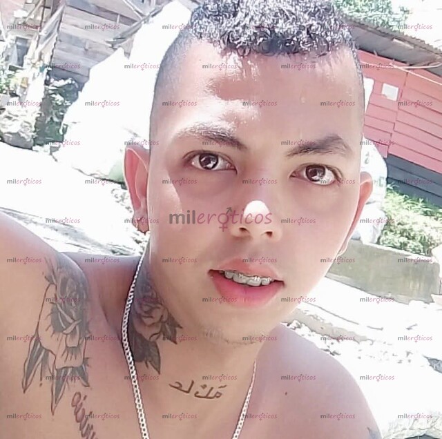FOTOS DE JULIÁN 25 MORENO, LABIOS GRANDES Y VERSÁTIL MEDELLÍN