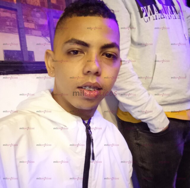 FOTOS DE JULIÁN 25 MORENO, LABIOS GRANDES Y VERSÁTIL MEDELLÍN