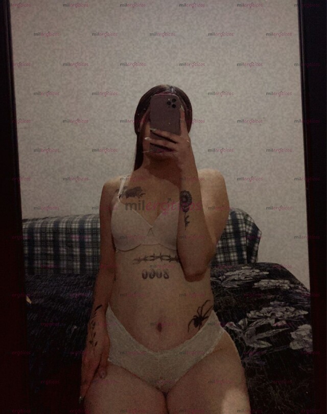 FOTOS DE 19 AÑOS INICIANDO EN EL AMBIENTE SOY PETIT LINDA CARA Y BUEN CUERPO