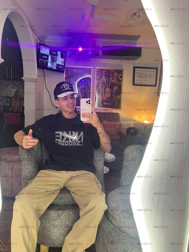 FOTOS DE MACHO SERIO CON BUENA DOTACIÓN DISPONIBLE PARA COMPLACERTE