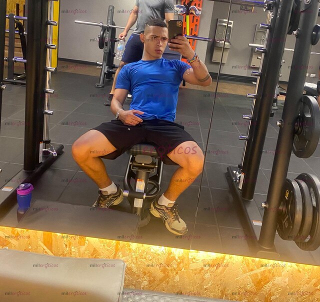 FOTOS DE TU MALANDRO IMDOMABLE CABRON BIXEXUAL ADICTO AL SEXO ÚNICO 100%REAL APT PRIVADO