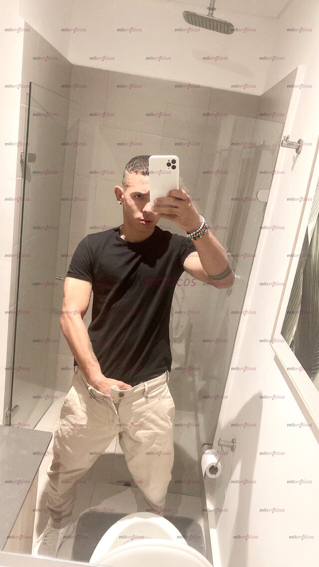 FOTOS DE TU MALANDRO IMDOMABLE CABRON BIXEXUAL ADICTO AL SEXO ÚNICO 100%REAL APT PRIVADO