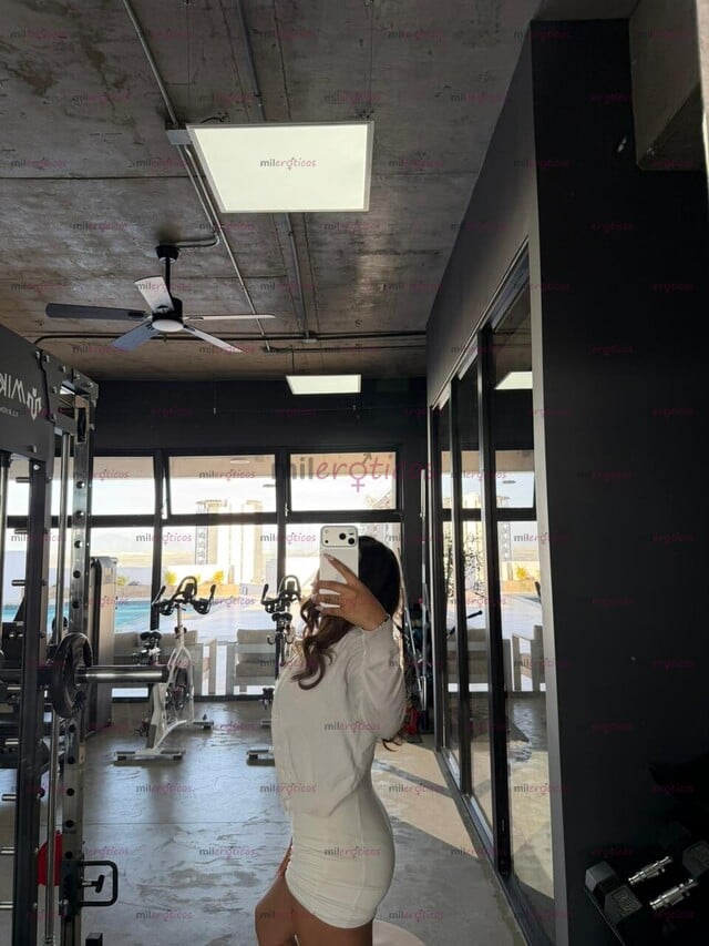 FOTOS DE HAZEL, CULONA ALEGRE Y JUGUETONA LISTA PARA ENCULARTE BB
