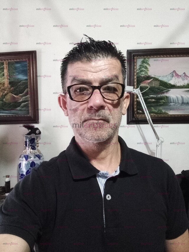 FOTOS DE MASAJISTA Y DEPILADOR PROFESIONAL MADURO PASIVO VARONIL 62 AÑOS MEDELLIN COLOMBI