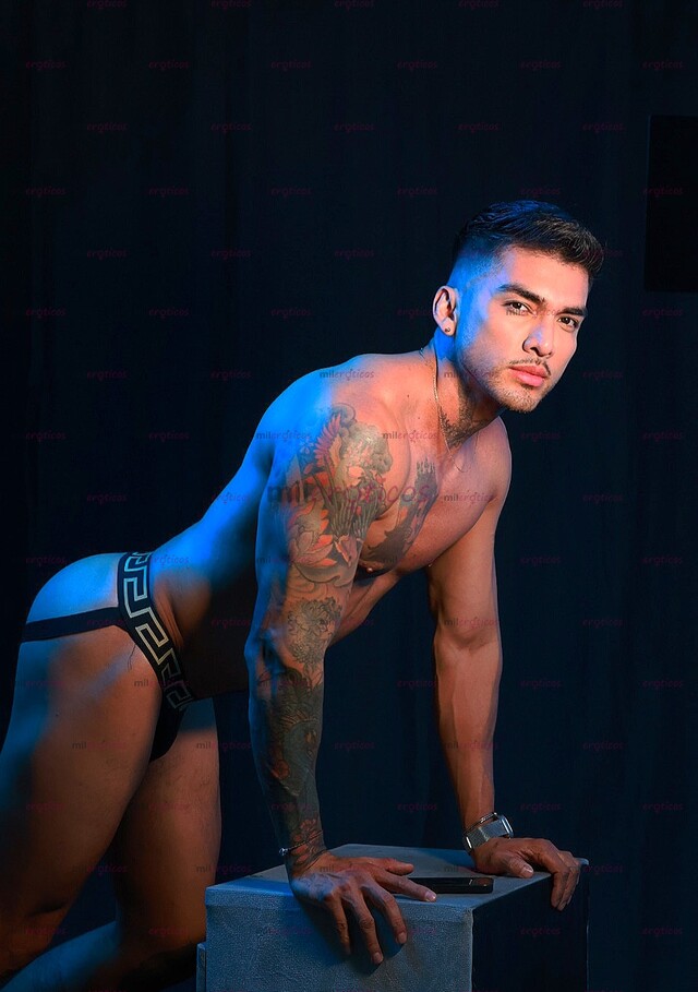 FOTOS DE MEXICANO VERSATIL ADAPTABLE, CALIENTE, SENSUAL Y COMPLACIENTE