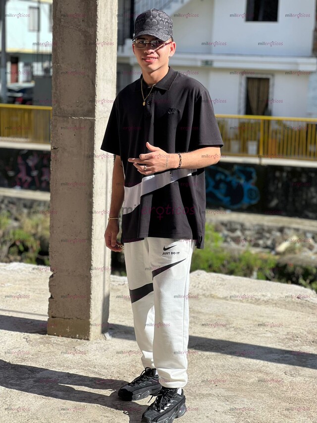 FOTOS DE MACHO SERIO CON BUENA DOTACIÓN DISPONIBLE PARA COMPLACERTE